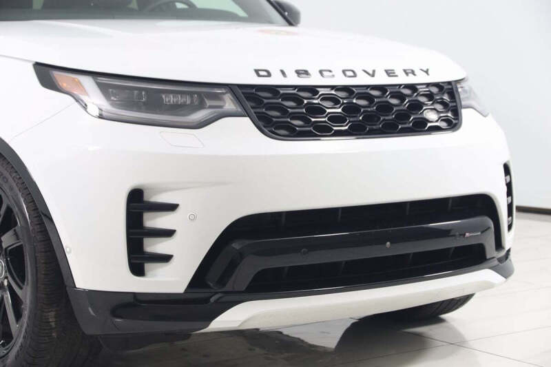 2023 Land Rover Discovery P360 S R-Dynamic