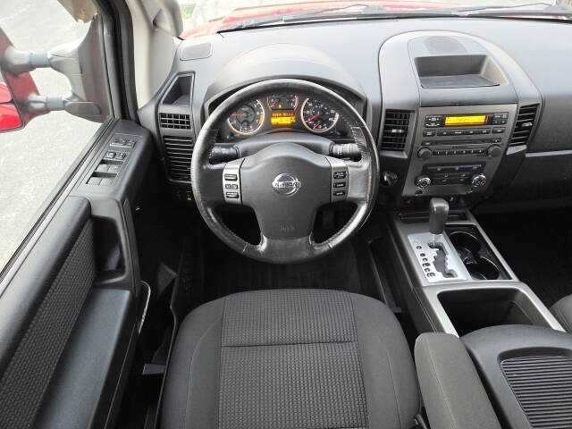 2012 Nissan Titan SV