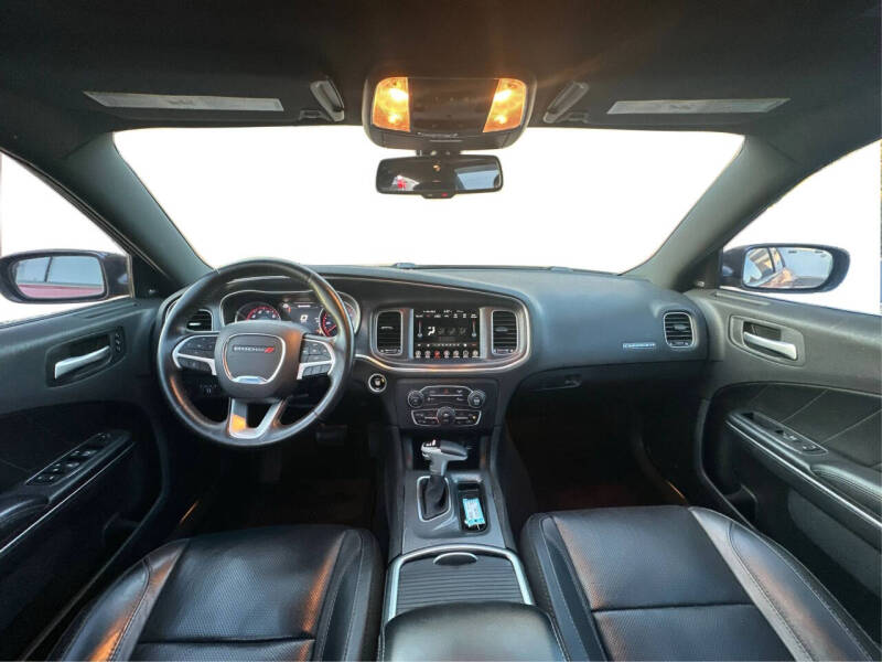 2017 Dodge Charger SXT