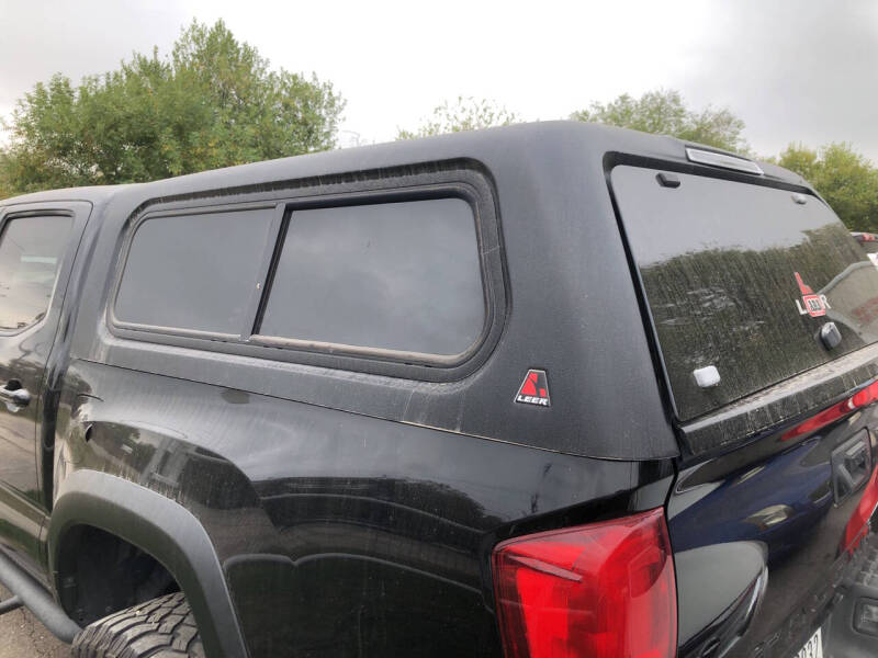 2017 Toyota Tacoma SR V6