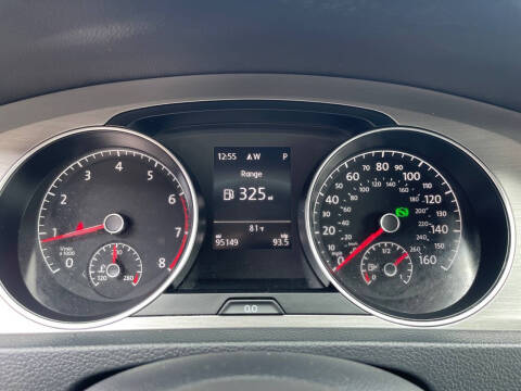 2015 Volkswagen Golf TSI SE