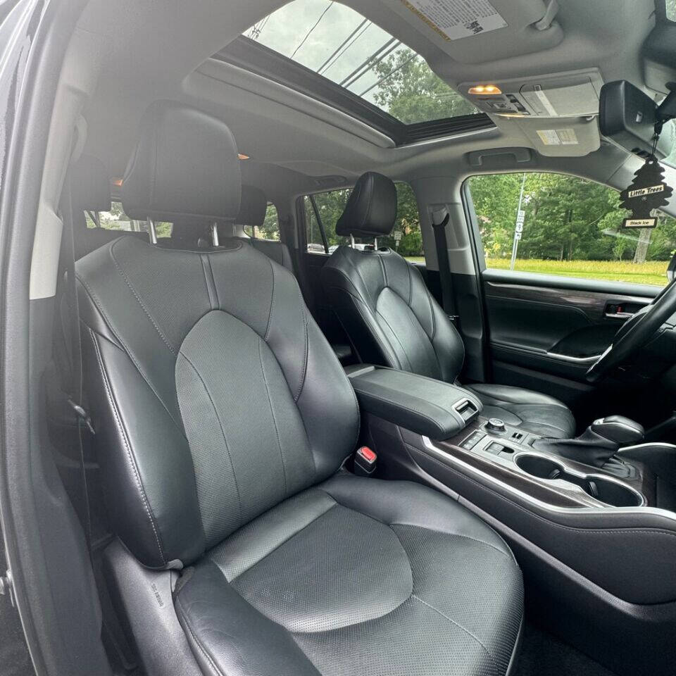 2021 Toyota Highlander for sale at Toms River Auto Sales in Lakewood, NJ