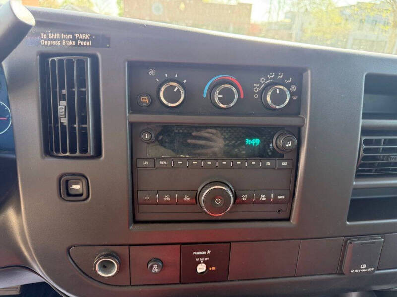 2024 Chevrolet Express 2500