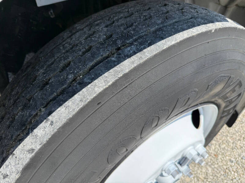 2017 Freightliner M2 106