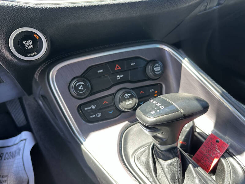 2016 Dodge Challenger SXT