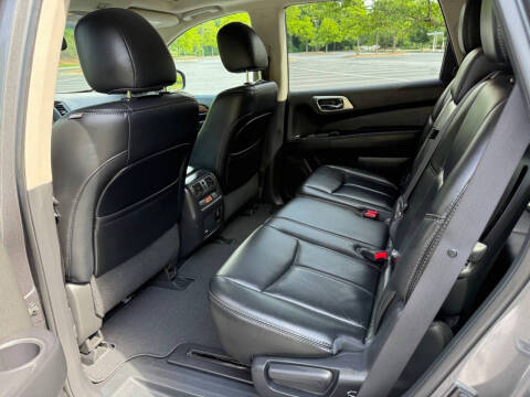 2016 Nissan Pathfinder SL