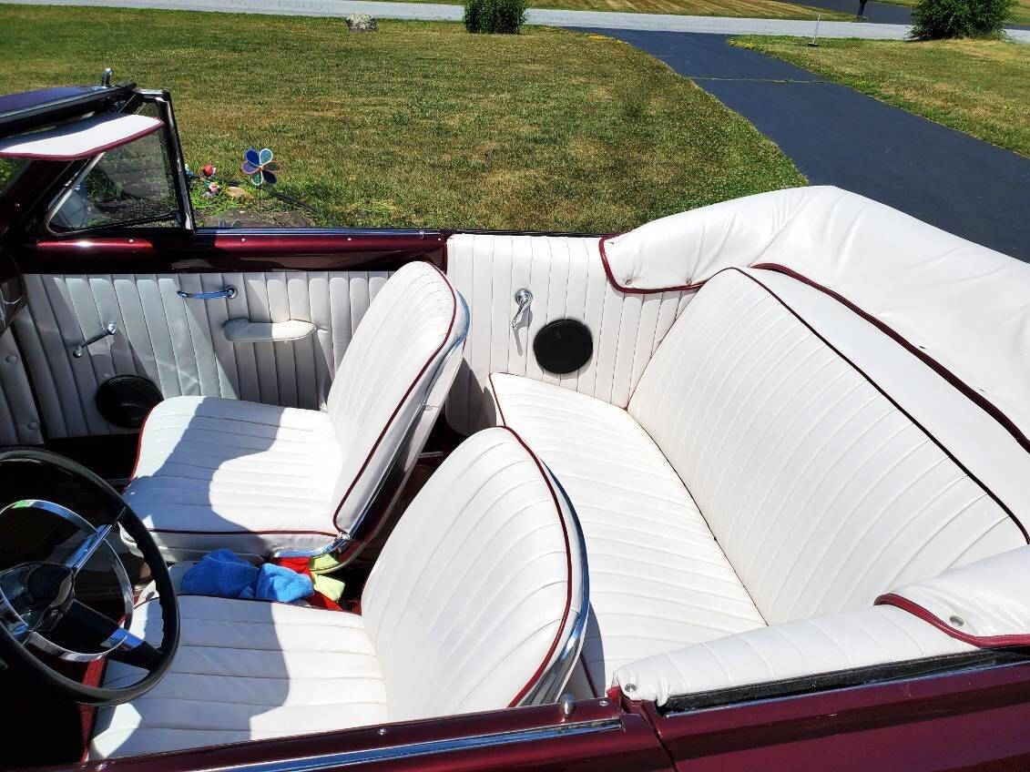 1949 Ford Cabriolet 17