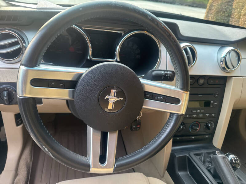 2007 Ford Mustang GT Deluxe