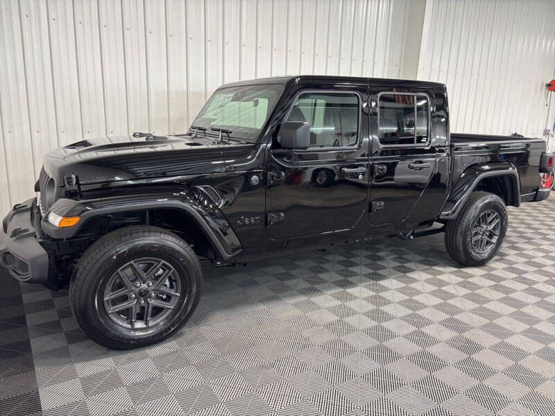 2025 Jeep Gladiator Sport