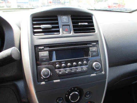 2018 Nissan Versa SV