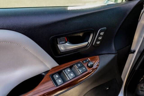 2015 Toyota Sienna Limited Premium 7-Passenger