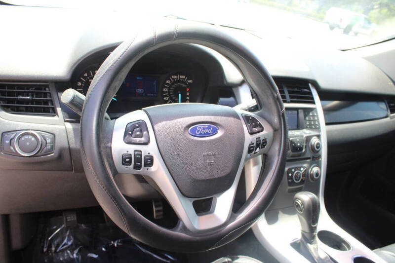 2013 Ford Edge SE