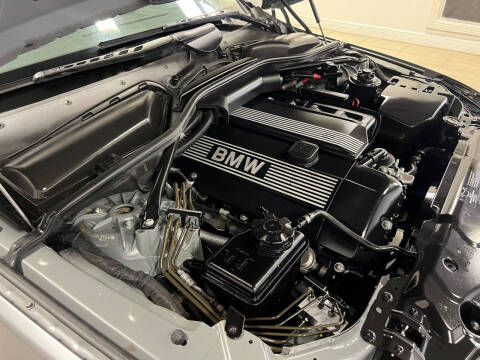 2004 BMW 5 Series 525i