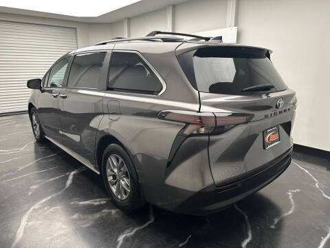 2024 Toyota Sienna