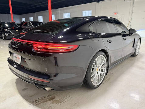 2018 Porsche Panamera 4