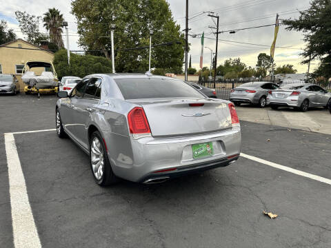 2018 Chrysler 300 Limited