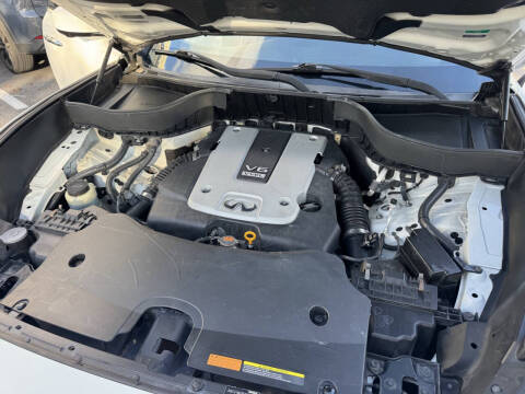 2015 Infiniti QX70