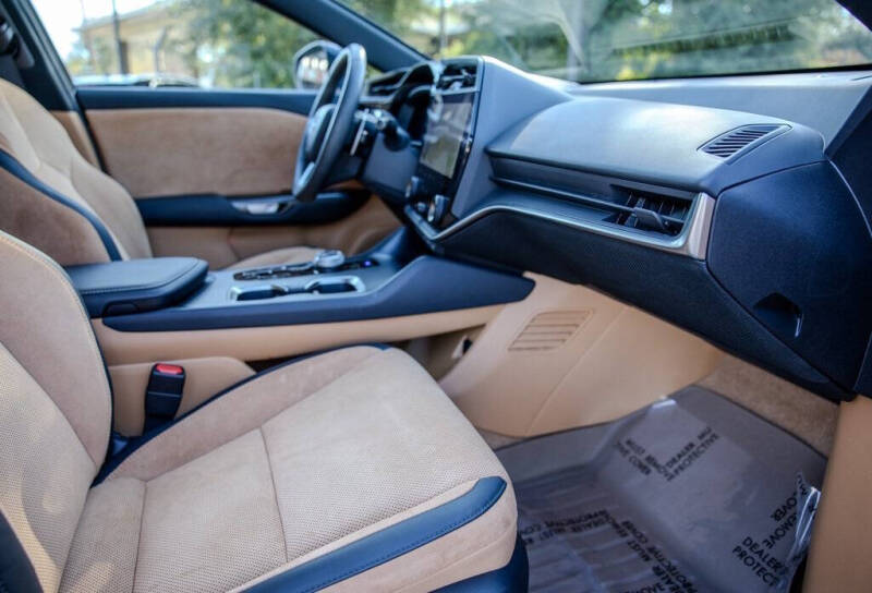 2023 Lexus RZ 450e Luxury