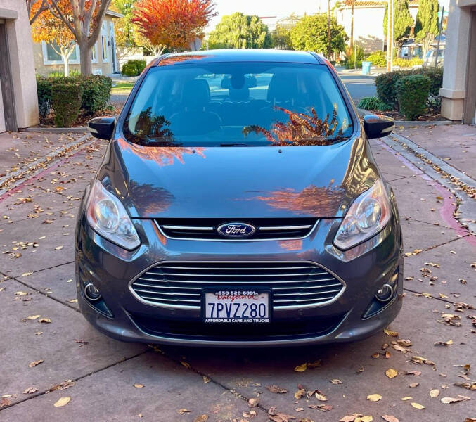 2016 Ford C-Max SEL photo 2