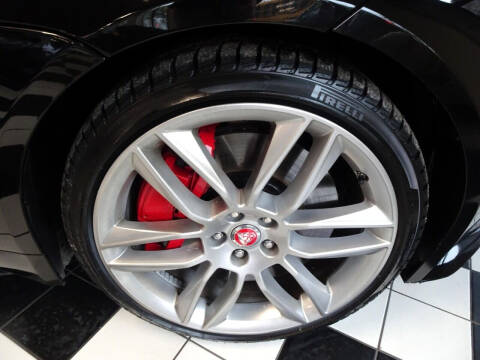 2017 Jaguar F-TYPE R