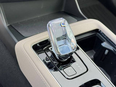 2026 Volvo XC90 T8 Plus 7P