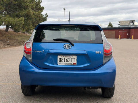 2013 Toyota Prius c Two