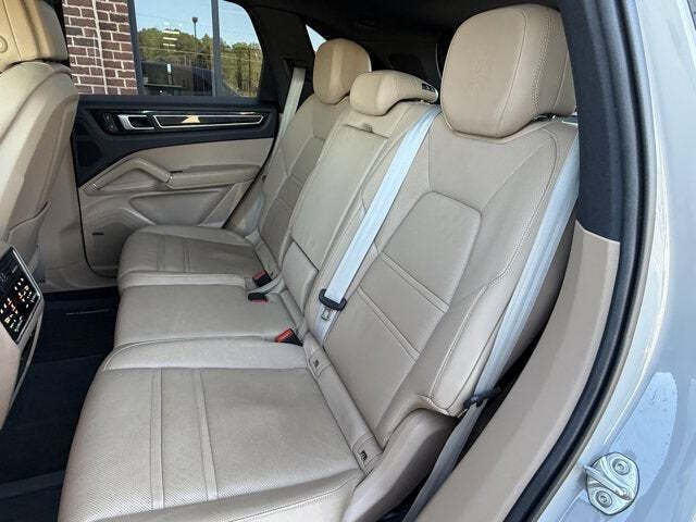 2022 Porsche Cayenne E-Hybrid Platinum Edition