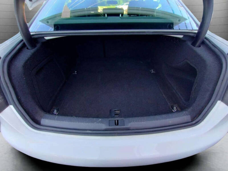 2010 Audi A4 2.0T quattro Premium