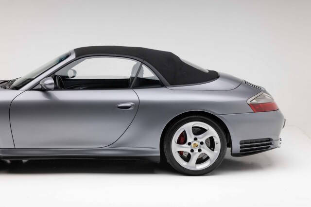 2004 Porsche 911 Carrera