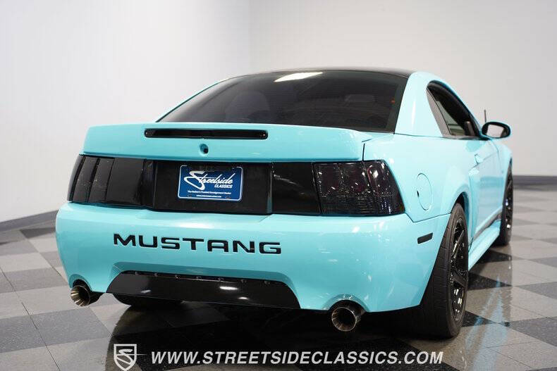 2004 Ford Mustang GT Deluxe