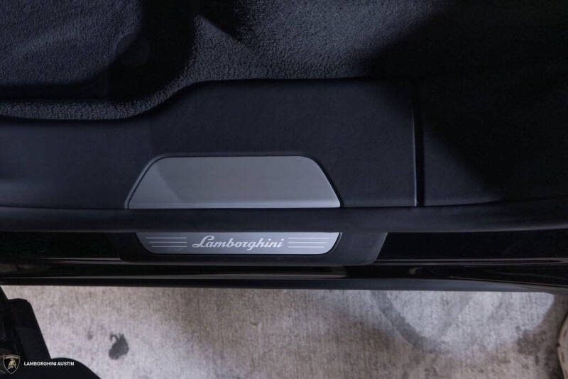 2024 Lamborghini Urus S