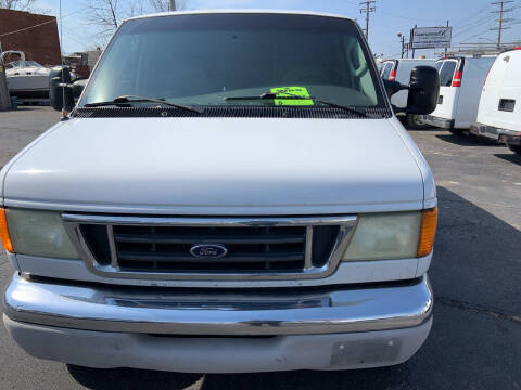 2003 Ford E-Series E-250