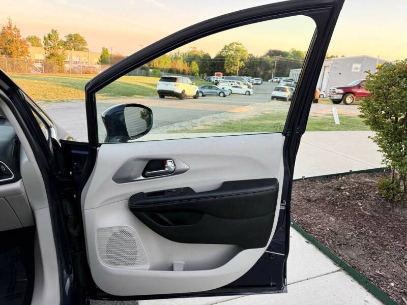 2018 Chrysler Pacifica Hybrid Touring Plus