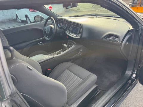 2019 Dodge Challenger SXT