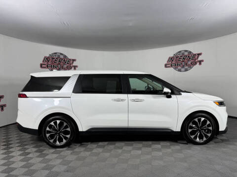 2024 Kia Carnival EX