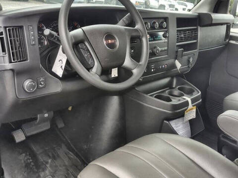 2025 GMC Savana 2500