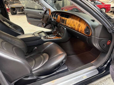 2005 Jaguar XKR