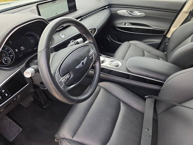 2025 Genesis GV70 2.5T Standard
