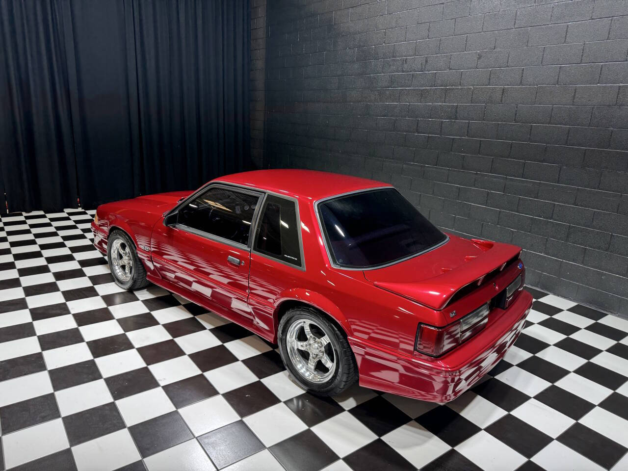 1991 Ford Mustang 13