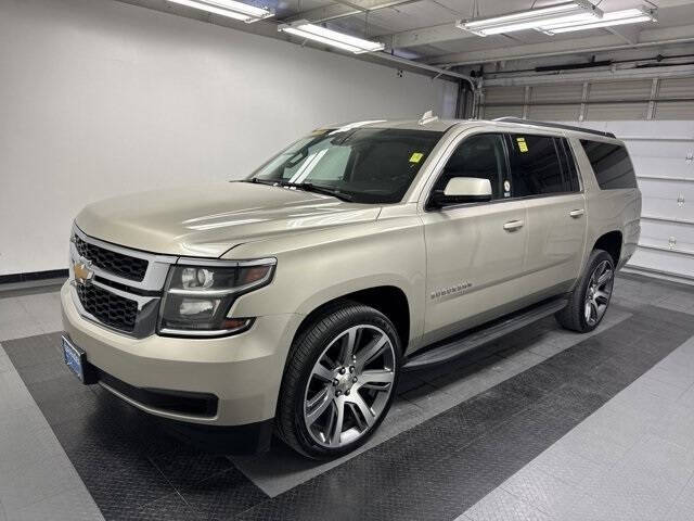 2016 Chevrolet Suburban LT