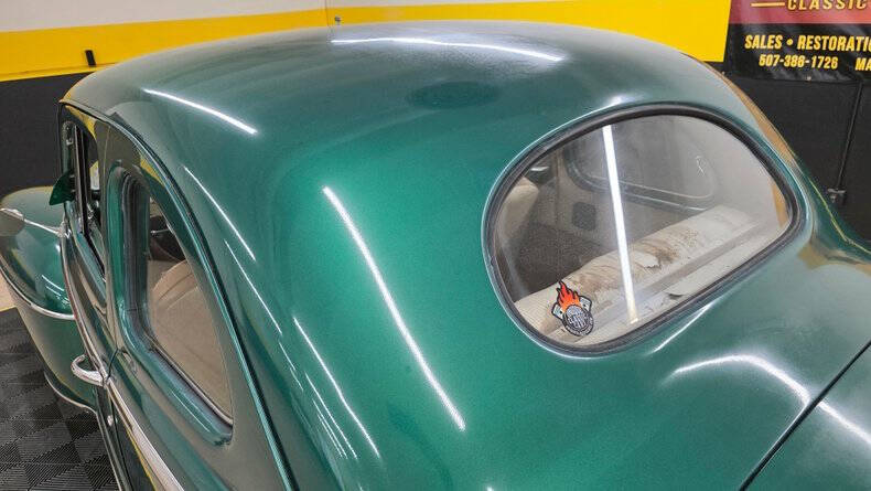 1948 Ford Super Deluxe