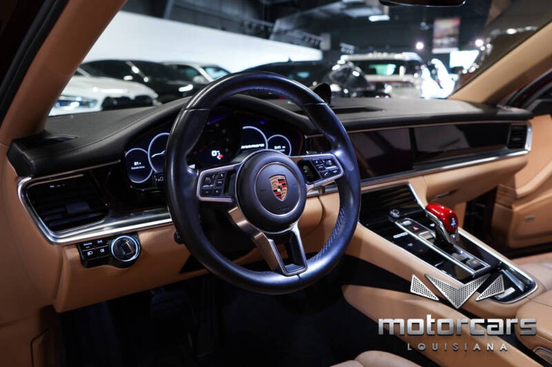 2018 Porsche Panamera