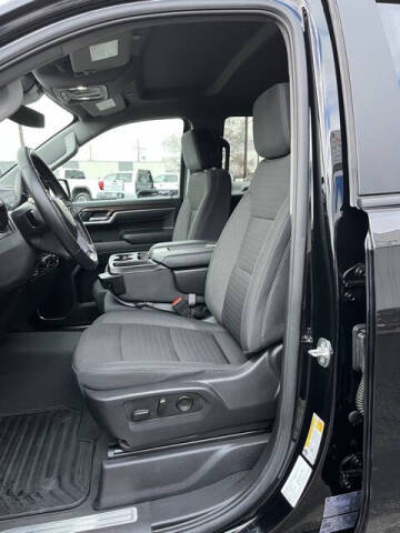 2025 Chevrolet Silverado 1500