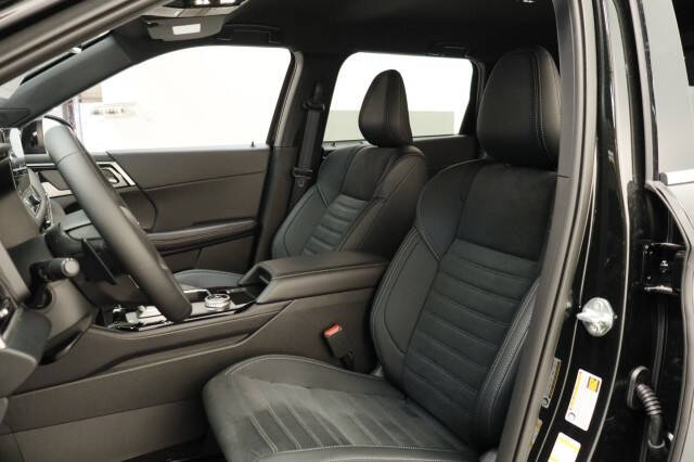 2026 Mitsubishi Outlander LE