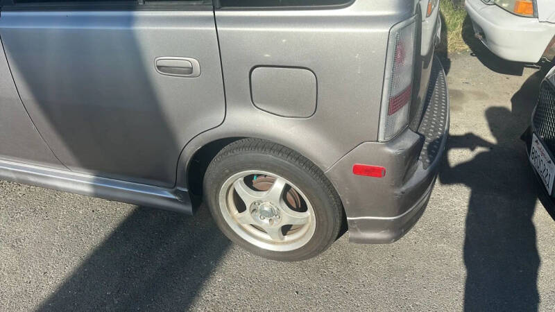 2005 Scion xB