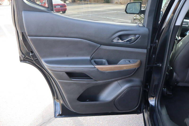 2018 GMC Acadia SLE-2