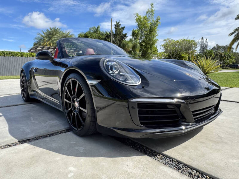 2017 Porsche 911 Carrera 4