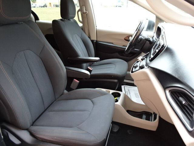 2018 Chrysler Pacifica LX