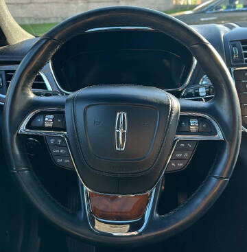 2017 Lincoln Continental Select