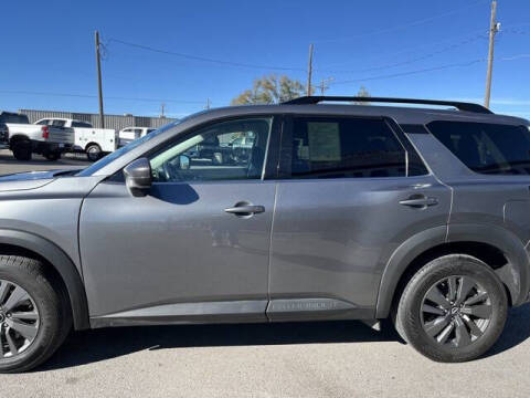 2024 Nissan Pathfinder SV